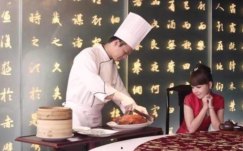 刘安爆料大表哥视频播放,大表哥视频播放引发热议，揭秘背后真相